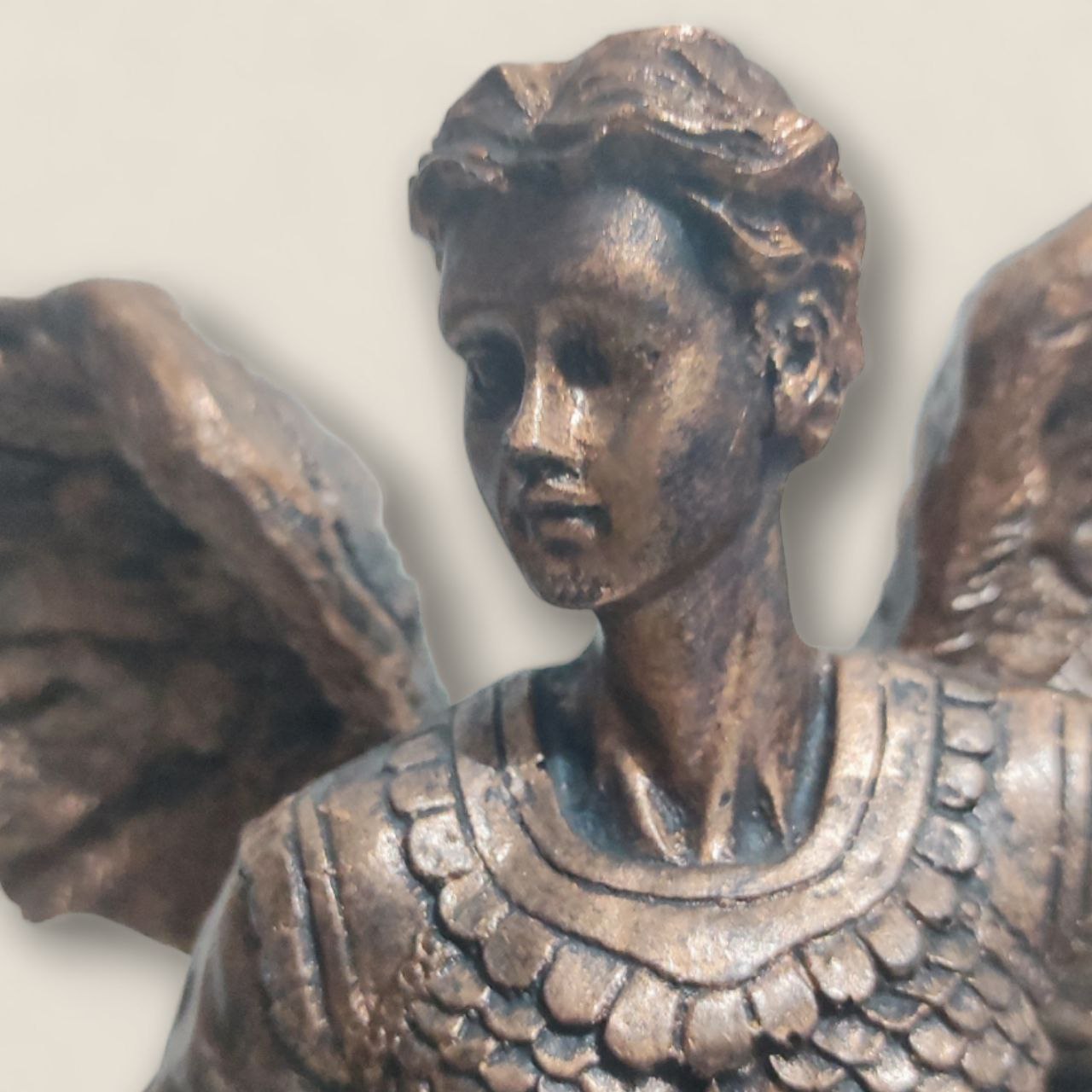 Figura del Arcángel Zadquiel